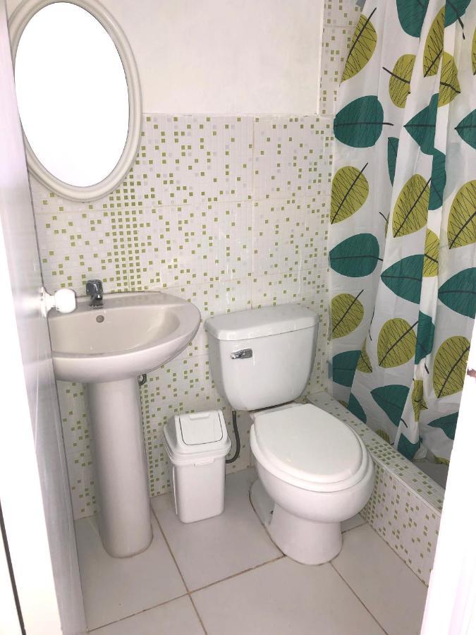 Hostel Killamoon Oasis 파라카스 외부 사진